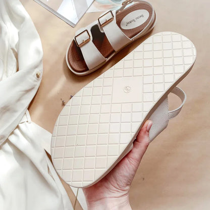 Sandale plate en cuir véritable avec bande de cheville ajustable pour femme