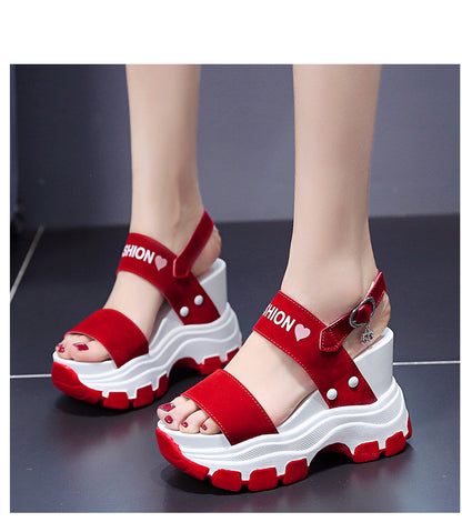 Sandales rouges à plates-formes et confortables pour femme