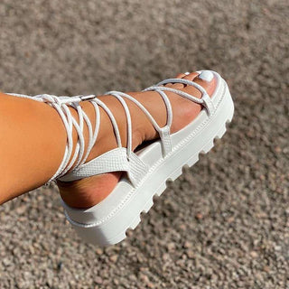 Sandale blanche montante avec talon compensé et antidérapant - WhiteNos Sandales